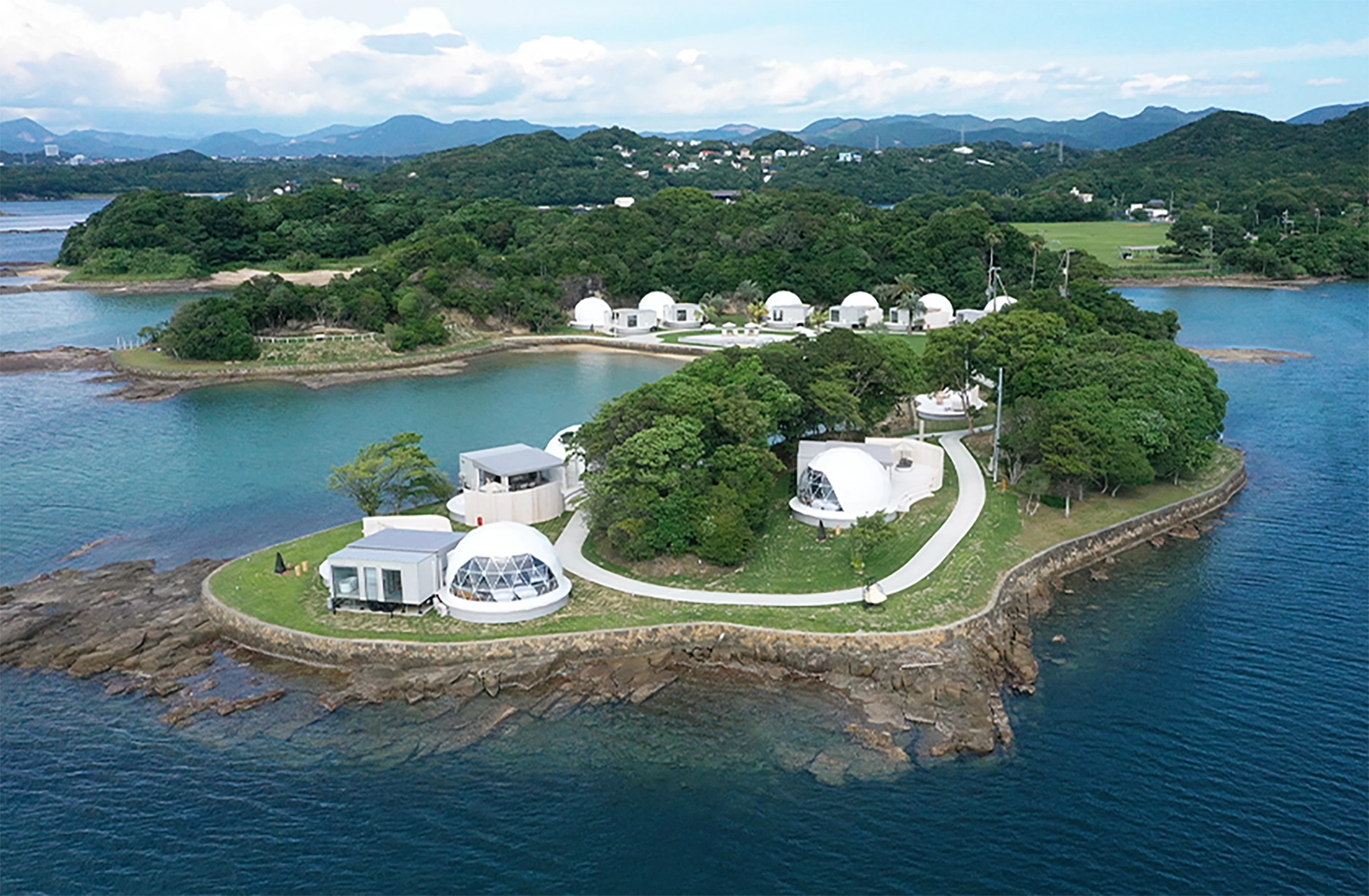 Panoramic view of An Eland island floating in Tanabe Bay